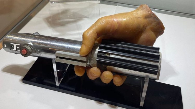 Venden sable de Luke Skywalker por US$3.75 millones