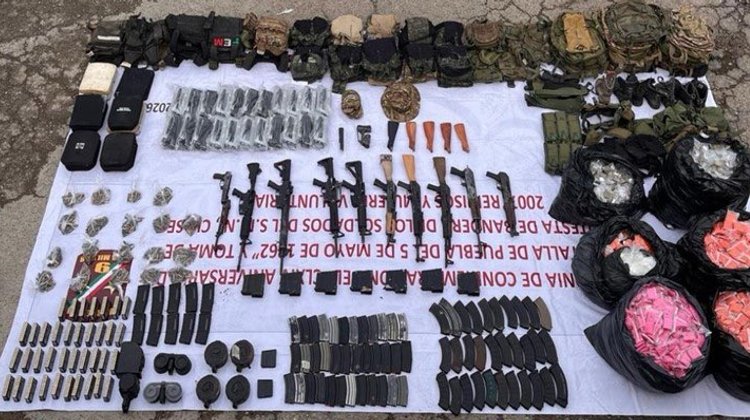 Decomisan 180 mil dosis de cristal en campamento en Sinaloa