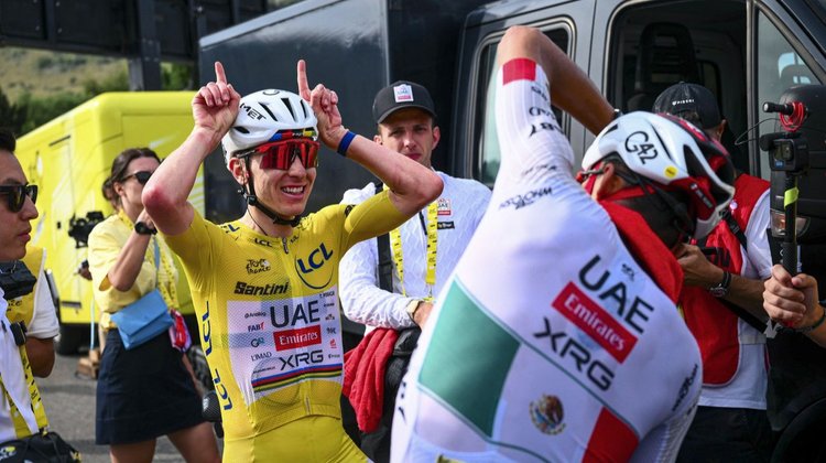 Brilla Isaac del Toro en el Tour de Francia; termina tercero
