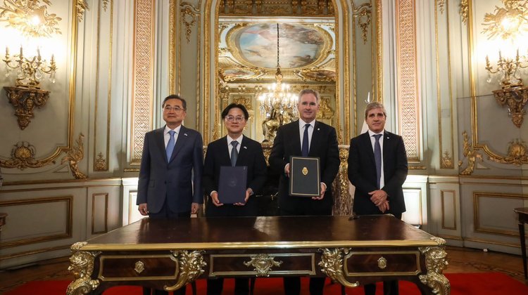 Argentina y Corea del Sur impulsan alianza por el litio
