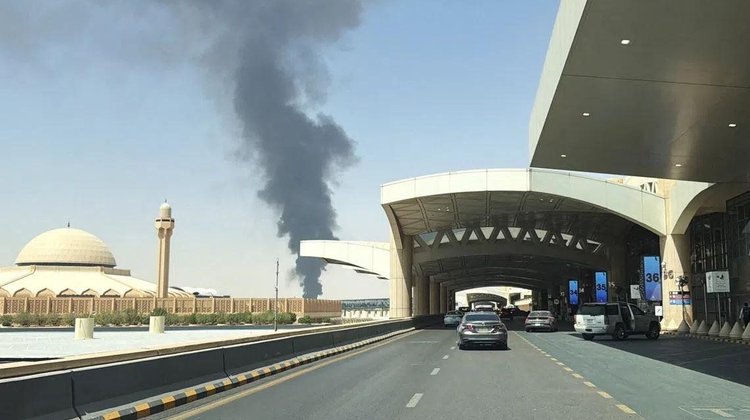 Derriba Arabia Saudí misil hutí lanzado contra Riad