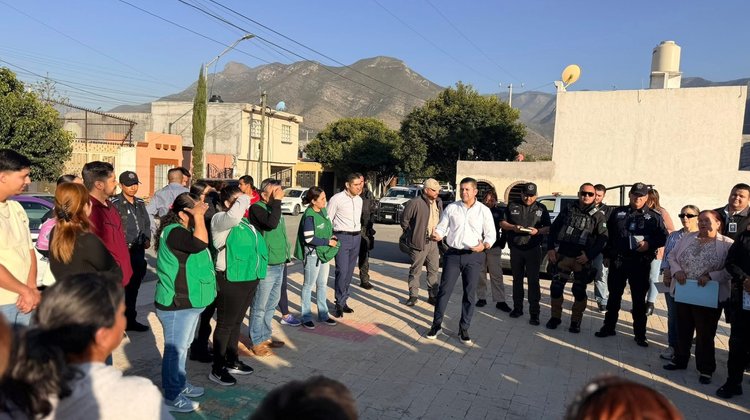 Recorre comisionado colonias del sur para reforzar seguridad