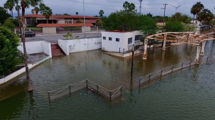 Persisten inundaciones en El Laguito y Arboledas, Matamoros