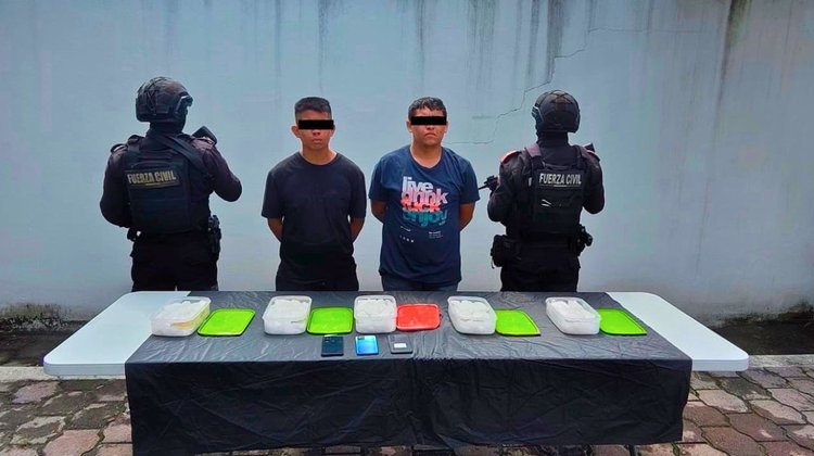 Detienen en Linares a dos jóvenes con cuatro kilos de cristal