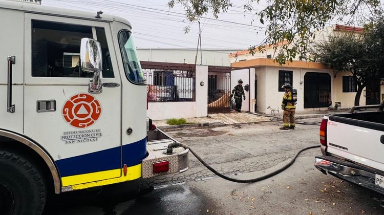 Incendio en vivienda de colonia Las Puentes en San Nicolás