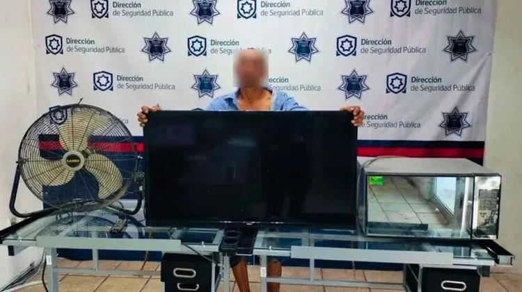 Policía sorprende a presunto ladrón in fraganti en Torreón