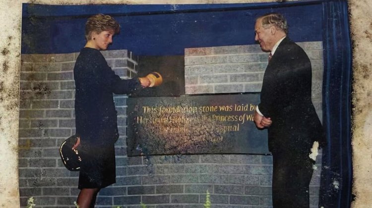 Desentierran cápsula del tiempo que enterró la princesa Diana