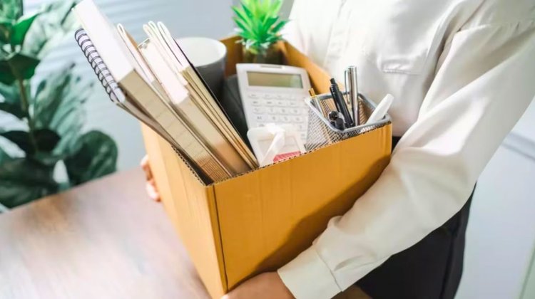 Mujer pierde empleo por ingresar fuera de turno para ver a novio