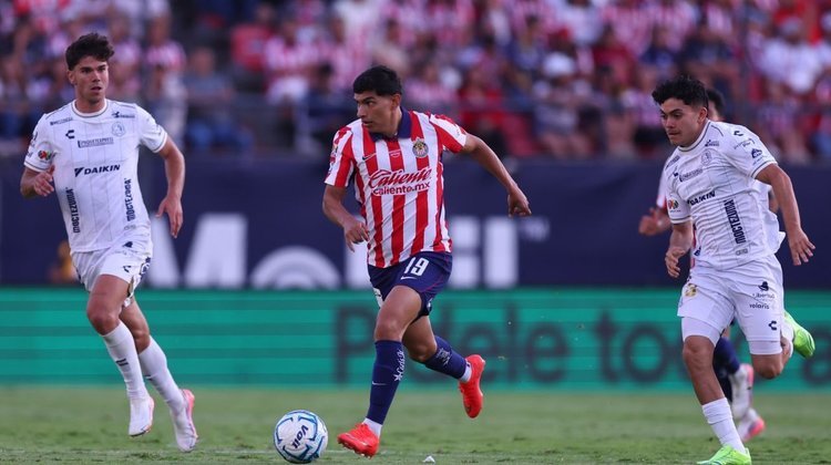 Chivas golea al San Luis en la jornada 7 de Liga MX