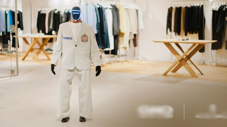 Compañía lanza una colección de ropa para robots humanoides