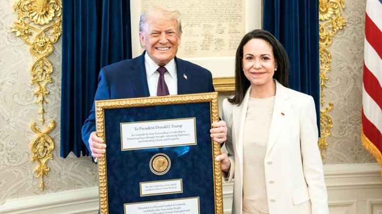 Nobel: 'Premio es intransferible' tras entrega de medalla a Trump