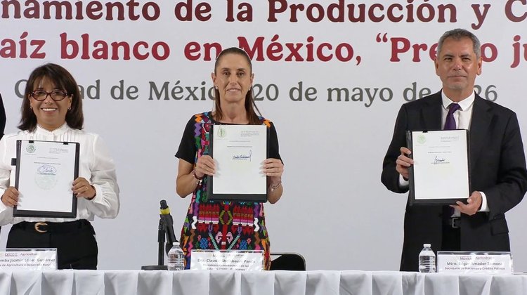México firma acuerdo para dar precio justo al maíz nacional