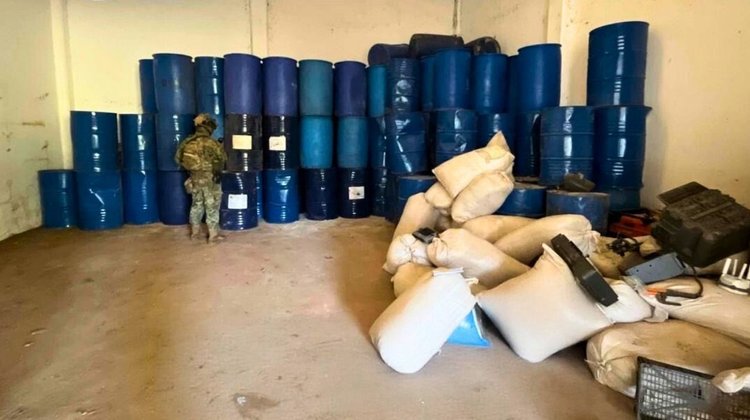 Aseguran bodega con más de 12 toneladas de químicos en Guerrero