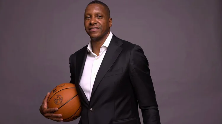 Renuncia presidente que hizo campeón a los Raptors en la NBA