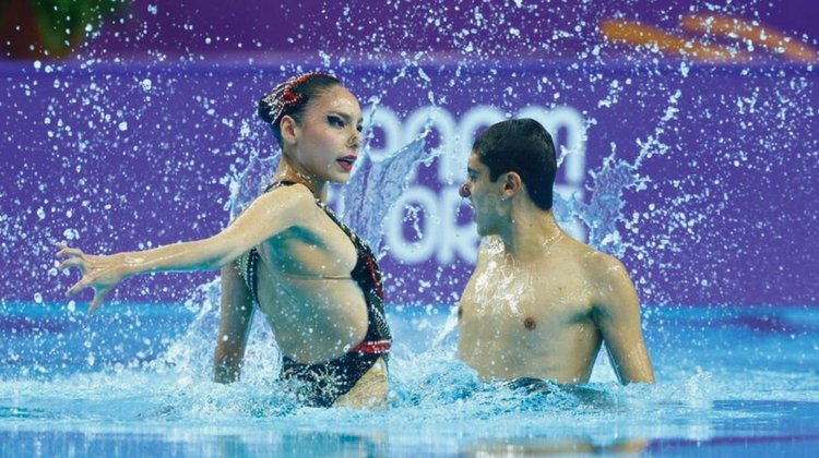 Mexicanos ganan oro en duetos mixtos de natación panamericana jr.
