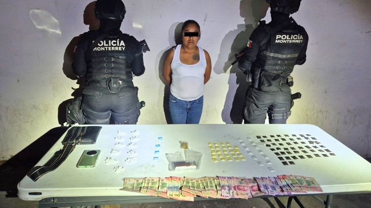 Cae mujer con 201 envoltorios de droga, en Monterrey