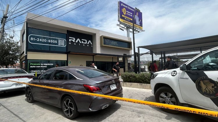 Catean lote de autos en Monterrey por investigación de fraude