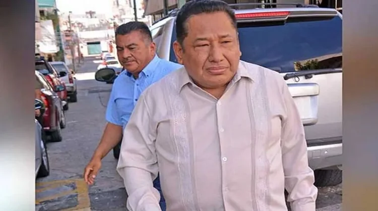 Renuncia el fiscal Rosendo Gómez a cargo del caso Ayotzinapa
