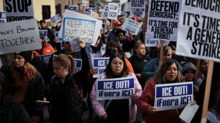 Suman 68 manifestantes arrestados por agentes del ICE en Chicago