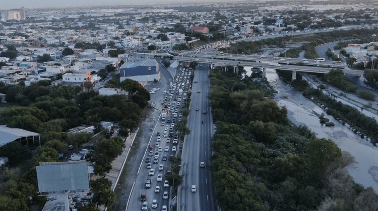 Se prolonga cierre en Miguel de la Madrid; esperan recarpeteo