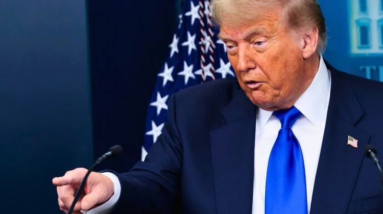 Trump rompe con efecto inmediato negociación comercial con Canadá