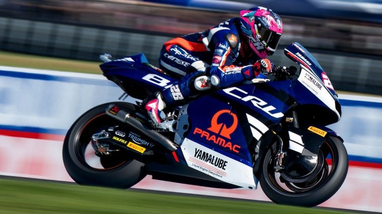 Domina Izan Guevara caótica sesión libre del Moto2 en Australia
