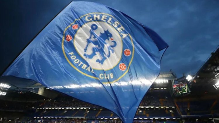 Chelsea enfrenta 74 cargos por irregularidades en fichajes