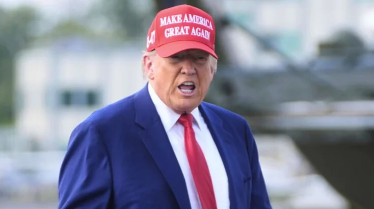 Trump celebra aranceles: Están haciendo a EUA grande y rico