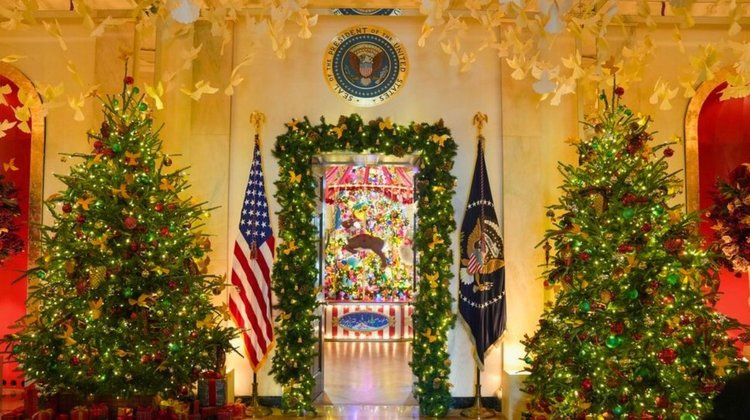 Los Trump celebran 250 años de EUA en navidad en la Casa Blanca
