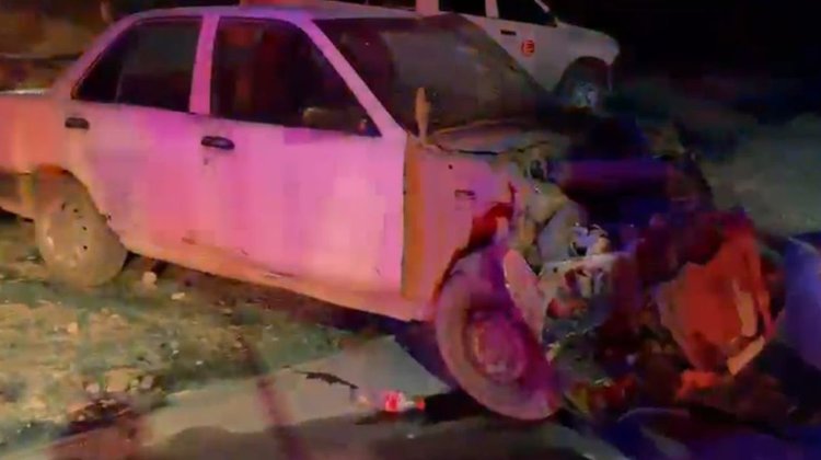 Dos lesionados tras chocar con tren en Escobedo, NL