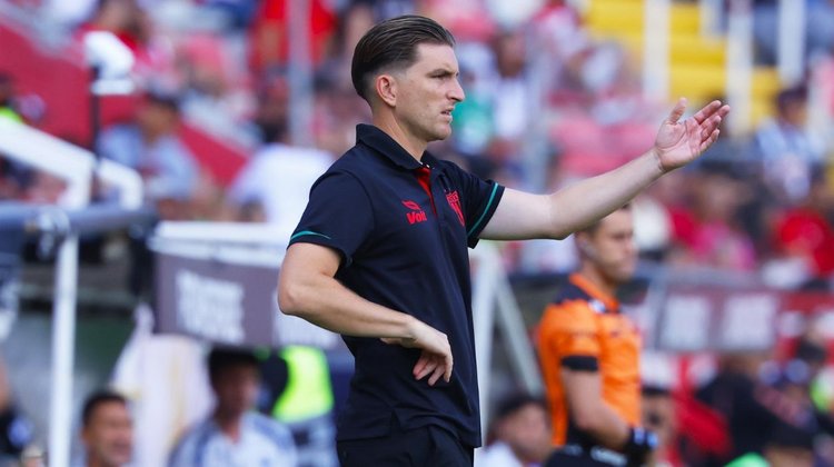Despide Necaxa al técnico Martín Varini tras malos resultados