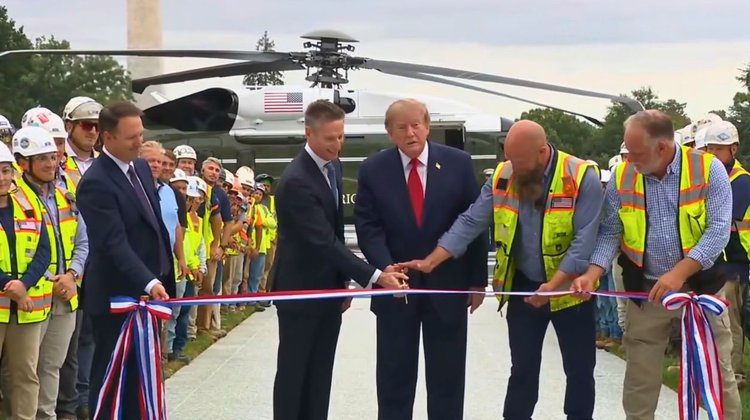 Trump inaugura el nuevo helipuerto de la Casa Blanca