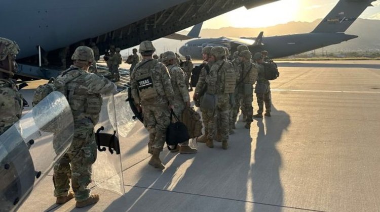 Llegan a Chicago soldados de la Guardia Nacional de Texas