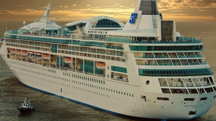 Hombre salta de un crucero para no pagar una deuda por apuestas