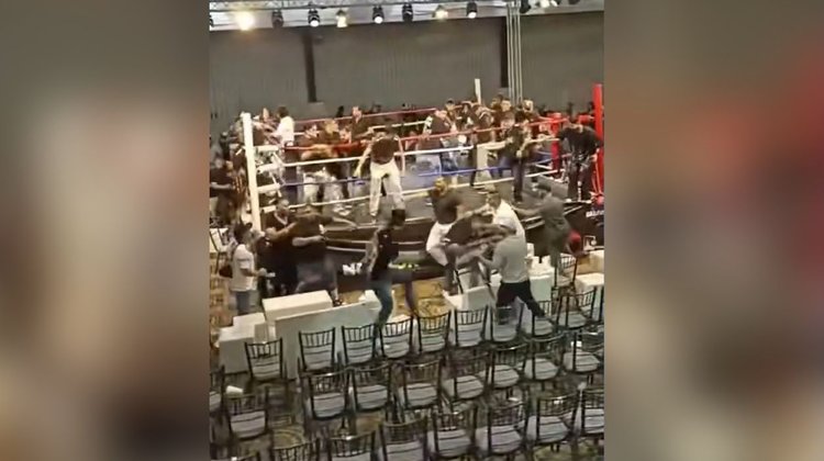 Termina evento de box en riña campal en San Pedro