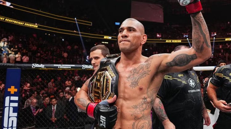 Alex Pereira firma contrato por 8 peleas más en la UFC