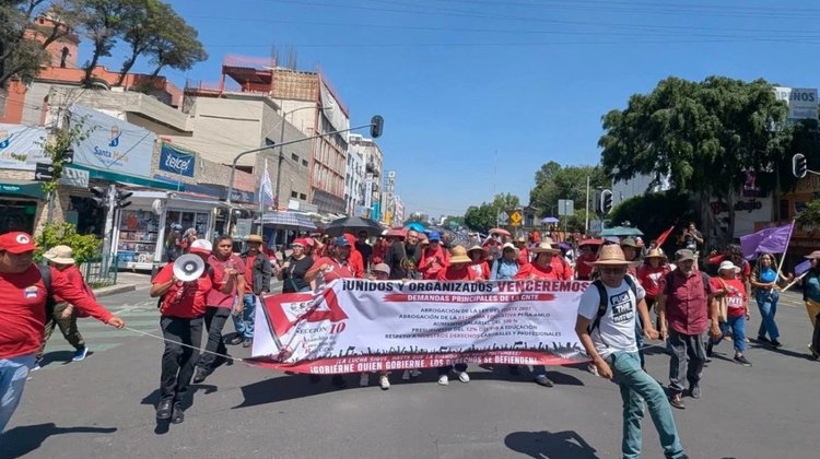CNTE convoca huelga nacional tras fallar negociaciones