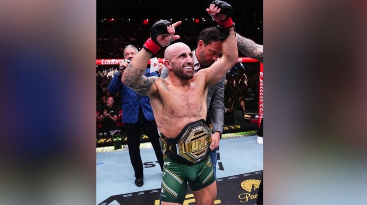 Alexander Volkanosvki retiene cinturón peso pluma vs Diego Lopes 