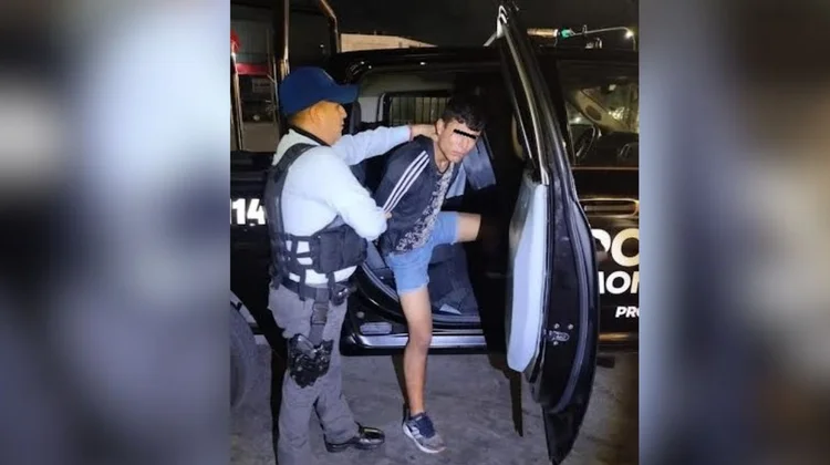 Detienen a joven por asaltar tienda en la colonia Sarabia