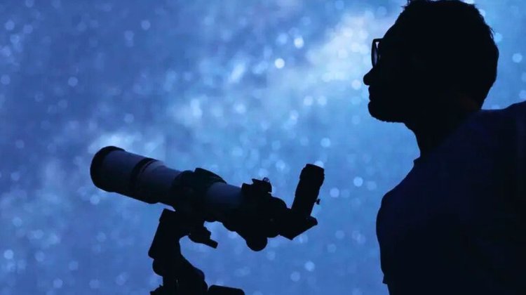 NASA publica primeras imágenes del cometa interestelar 3I/ATLAS