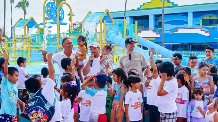 Inaugura Samuel zona Splash en Parque Fundidora