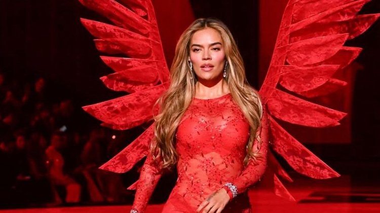 Latinas conquistan el Victoria’s Secret Fashion Show 2025