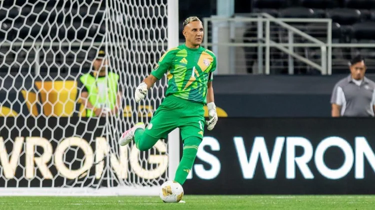 Keylor Navas, llega este martes a los Pumas UNAM