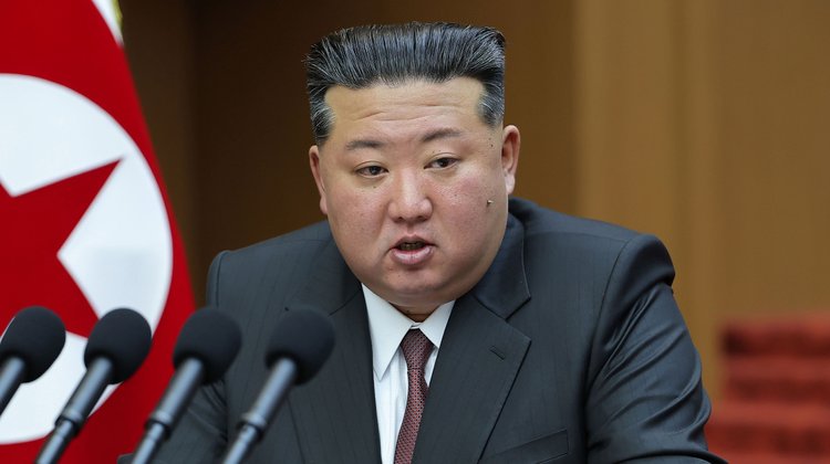 Kim Jong Un pide acelerar drones y supervisa pruebas de armas