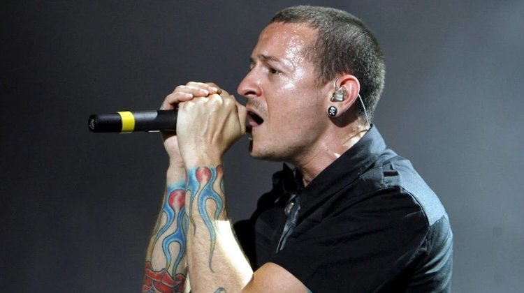Linkin Park revive su historia tras la muerte de Chester