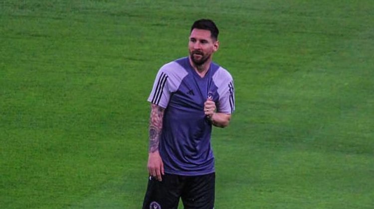 Dueño del Al-Ittihad ofrece a Messi contrato por $1,400 mde