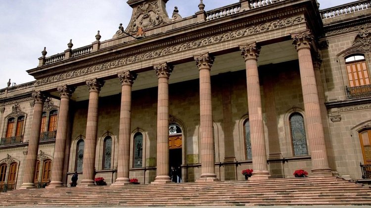 Estado niega adeudo a Monterrey; cuestiona denuncia ante Fiscalía