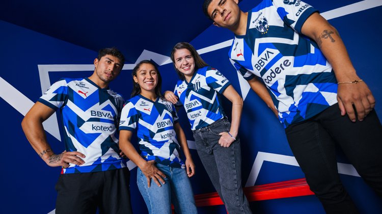 Rayadas y Rayados estrenan jersey alternativo