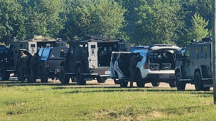 50 detenidos en redada migratoria en empresa de Carolina del Sur