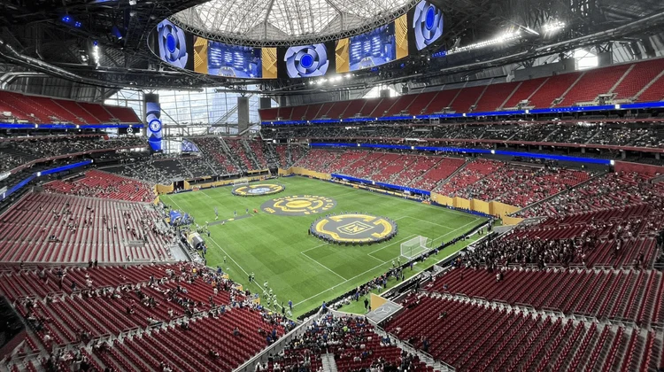 Reportan estadio casi vacío en partido del Chelsea ante LAFC